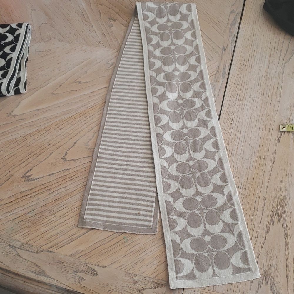 Coach wool scarf - Picture 2 of 8